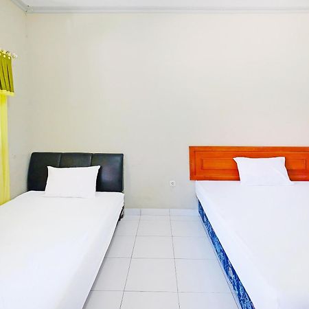 Collection O 91046 Hotel Remaja Indah Masamba Eksteriør billede